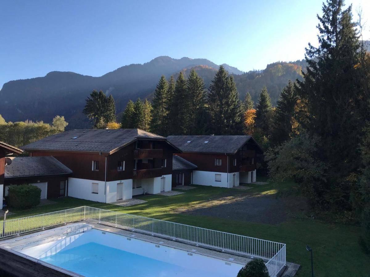 Studio Mansarde Avec Balcon, Piscine Et Parking Souterrain A Samoens - Fr-1-629-92 Exterior foto
